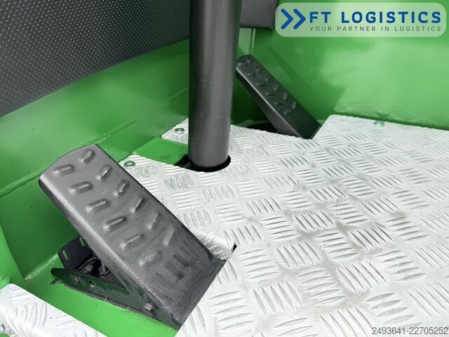 Empilhadeira multidirecional Combilift C4500 DIESEL WIDE-FORK-POSITIONER
