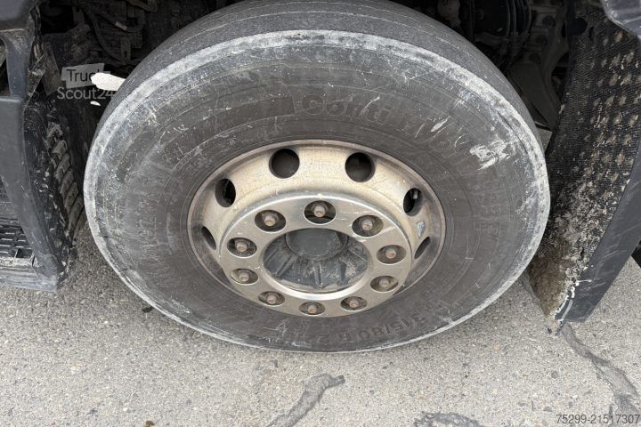 Standardni vlačilec Renault T430 4x2 / Swiss-Vehicle