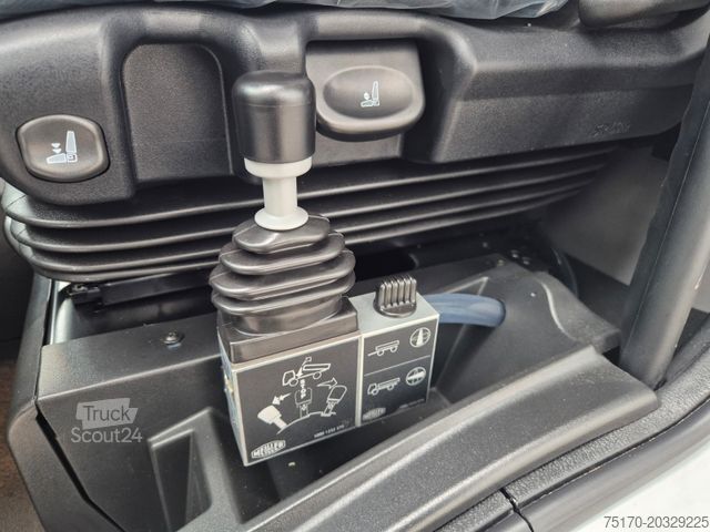 Dreiseitenkipper IVECO Eurocargo ML80E21 Meiller Kipper 2x AHK 3 Sitze