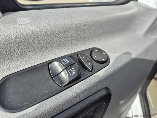 Caja plana Mercedes-Benz Sprinter 516 / Palfinger HDS / Serviced!