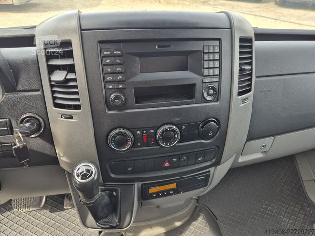 Caja plana Mercedes-Benz Sprinter 516 / Palfinger HDS / Serviced!