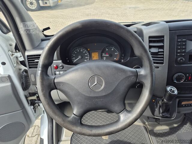 Caja plana Mercedes-Benz Sprinter 516 / Palfinger HDS / Serviced!