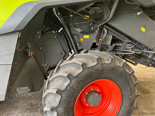 Moissonneuse-batteuse CLAAS Lexion 750 Allrad