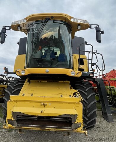 Combina de recoltat New Holland CX 8090