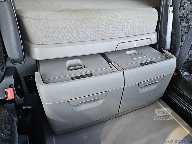 P. van der Velden Export P. van der Velden Export P. van der Velden Export