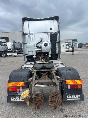 Trattore stradale standard DAF XF 105.460 SSC, E5, STANDKLIMA, SCHUBBODENHYDRAULIK, ALUFELGEN