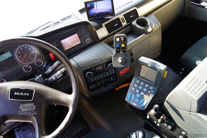 Tovornjak s kavljem za kontejnerje MAN TGS 18.360 BL 4x4 / PALIFT/ Winterdienst/ 5 m³ Salzstreuer