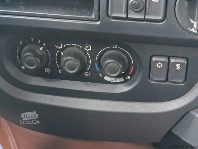 Перевозка крупного рогатого скота DAF XF 440 SuperSpaceCab 6x2*4 - Cuppers 1-2-3 deck...