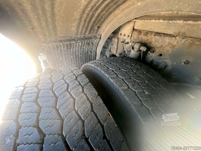Vrachtauto met open laadbak VOLVO FH16 750 PS + Schwarzmüller Anhänger
