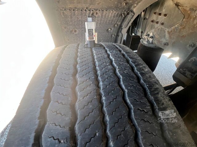 Vrachtauto met open laadbak VOLVO FH16 750 PS + Schwarzmüller Anhänger