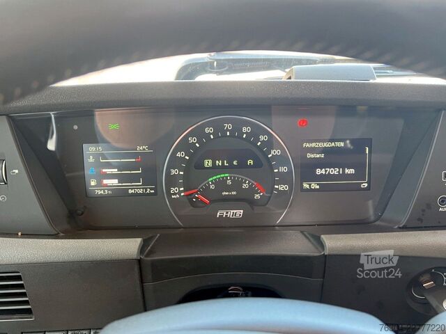 Vrachtauto met open laadbak VOLVO FH16 750 PS + Schwarzmüller Anhänger