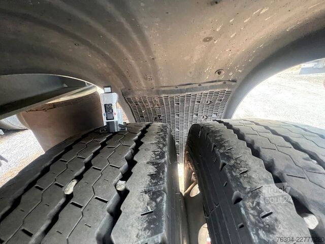 Vrachtauto met open laadbak VOLVO FH16 750 PS + Schwarzmüller Anhänger