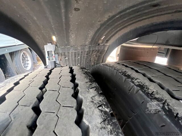 Vrachtauto met open laadbak VOLVO FH16 750 PS + Schwarzmüller Anhänger
