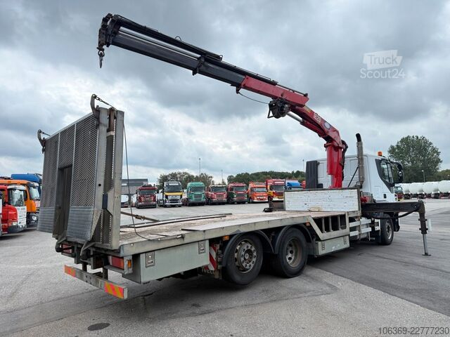 Autodraagtruck IVECO Stralis 420 6x2 Maschinetransport HMF1823 Crane
