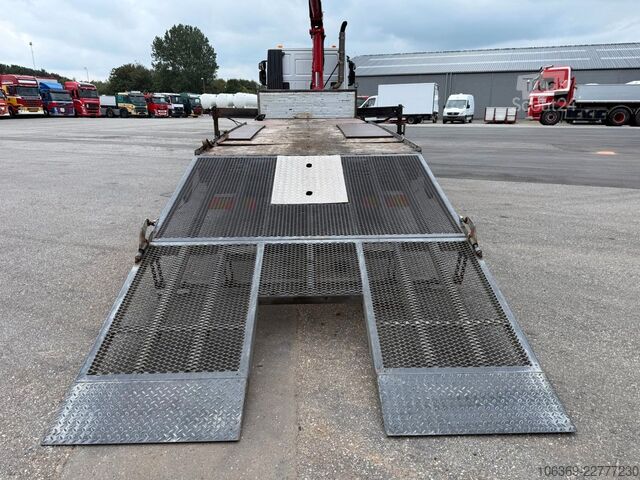 Autodraagtruck IVECO Stralis 420 6x2 Maschinetransport HMF1823 Crane