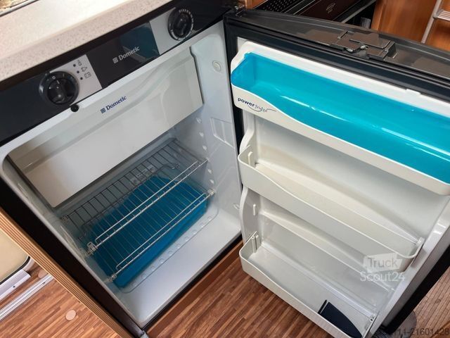 Integrated camper DETHLEFFS Globebus I 001 - Hub/Festbett -  -