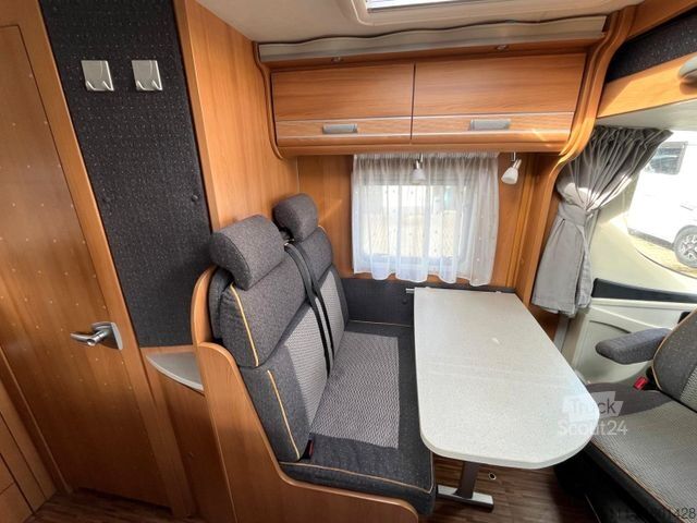 Integrated camper DETHLEFFS Globebus I 001 - Hub/Festbett -  -