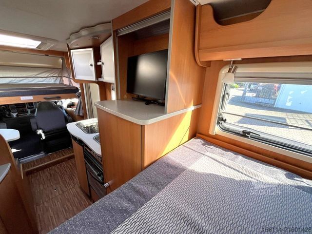 Integrated camper DETHLEFFS Globebus I 001 - Hub/Festbett -  -
