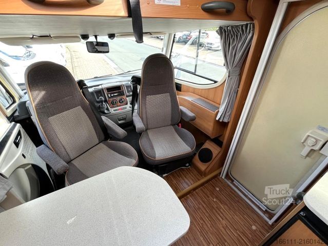 Integrated camper DETHLEFFS Globebus I 001 - Hub/Festbett -  -