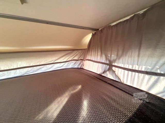 Integrated camper DETHLEFFS Globebus I 001 - Hub/Festbett -  -