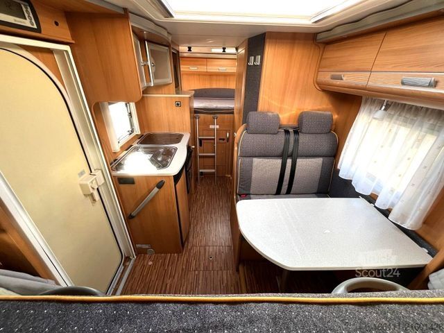 Integrated camper DETHLEFFS Globebus I 001 - Hub/Festbett -  -