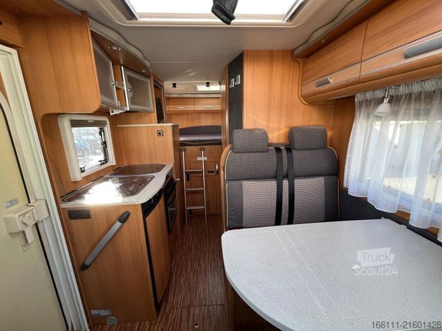 Integrated camper DETHLEFFS Globebus I 001 - Hub/Festbett -  -