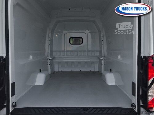 Dodávka s dvojitou kabinou Ford Transit 350 6 Posti