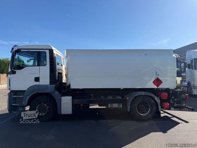 Camión cisterna MAN TGS 18.320 BL 2 Kammer, 13.500L Diesel, Euro5