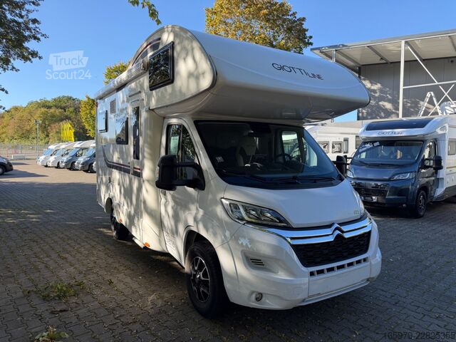 Autocaravana con alcoba GIOTTILINE Siena 422