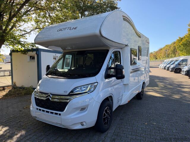Autocaravana con alcoba GIOTTILINE Siena 422