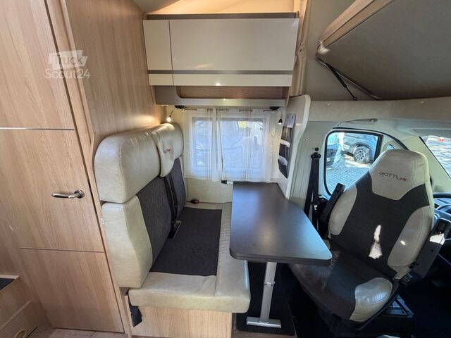 Autocaravana con alcoba GIOTTILINE Siena 422