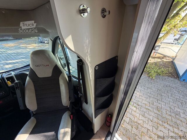 Autocaravana con alcoba GIOTTILINE Siena 422