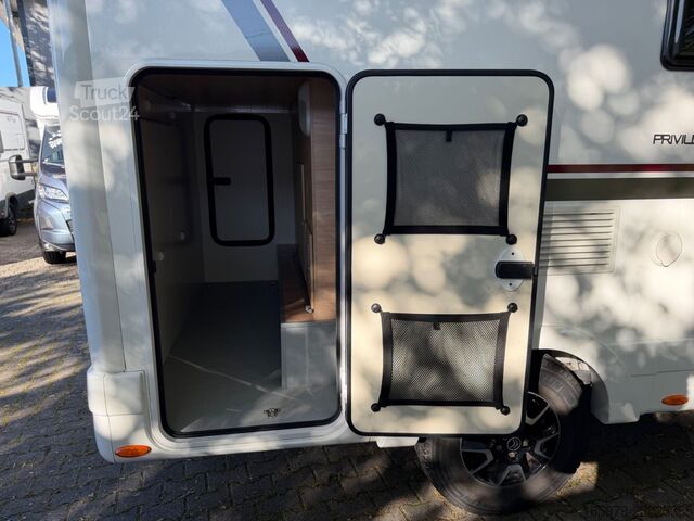 Autocaravana con alcoba GIOTTILINE Siena 422