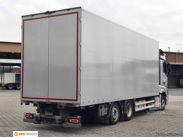 Camion caisson MERCEDES-BENZ 2545 L ACTROS L Heck-Mitnahmestaplervorrichtung