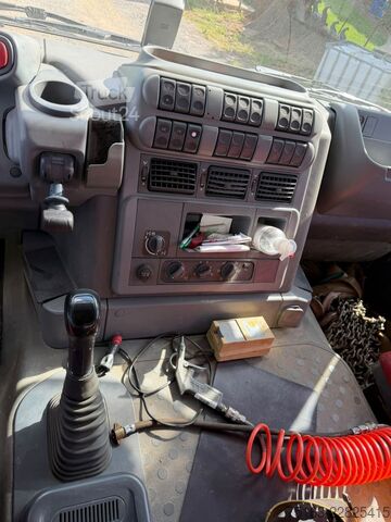 Kipper LKW IVECO TRACKER AD 190T36 W 2-Achs Allradkipper Kran Atl