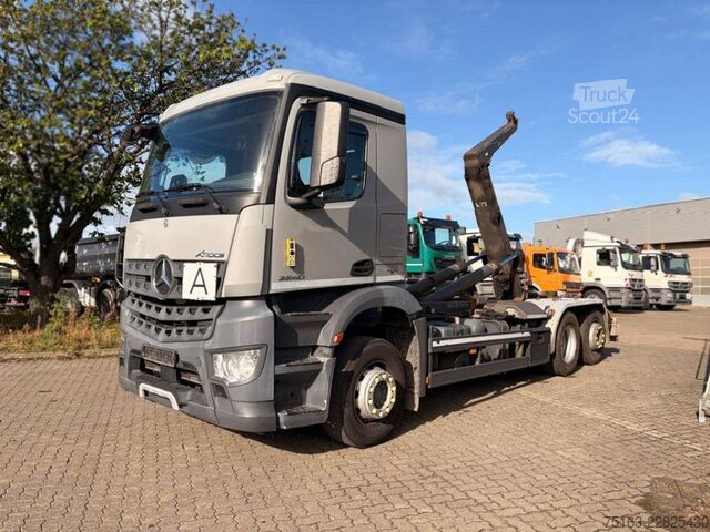 Haakarm vrachtwagen MERCEDES-BENZ Arocs 2540 L 6x2 Abrollkipper Meiller Lenk+Lift