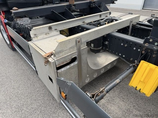 Camión con caja móvil MAN TGX 26.520 6x2-4 LL CH, gelenkte NLA, LBW