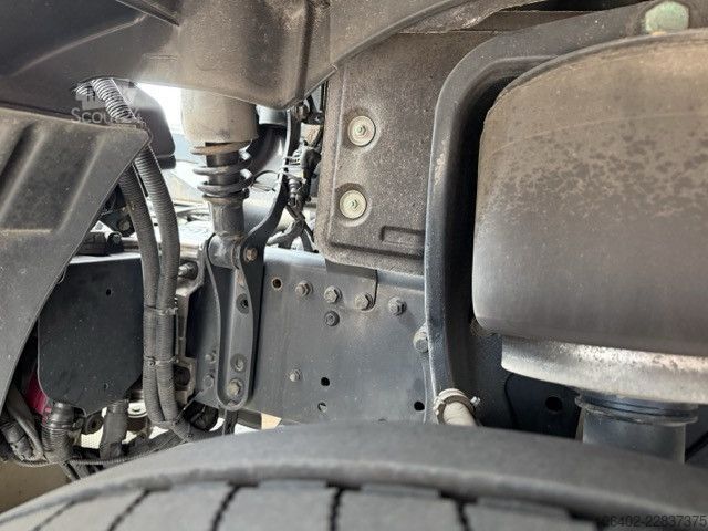 Camión con caja móvil MAN TGX 26.520 6x2-4 LL CH, gelenkte NLA, LBW