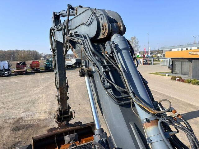Pásový bagr New Holland KOBELCO E235SR-1ES KOPARKA GĄSIENNICOWA