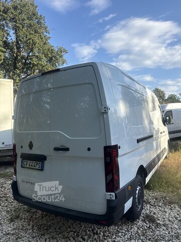 Dubă cu caroserie tip cutie Renault Master T35