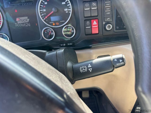 Camion plateau avec bâche MAN TGX 18.360 *  * RETARDER * AHK * 1. HAND *