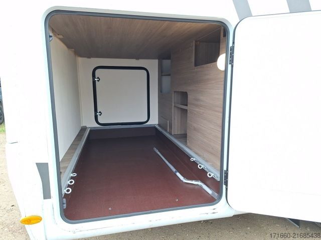 Félintegrált lakóautó CARADO Edition26 T Ford 447 Bi-Xenon*Automatik*Hubbett