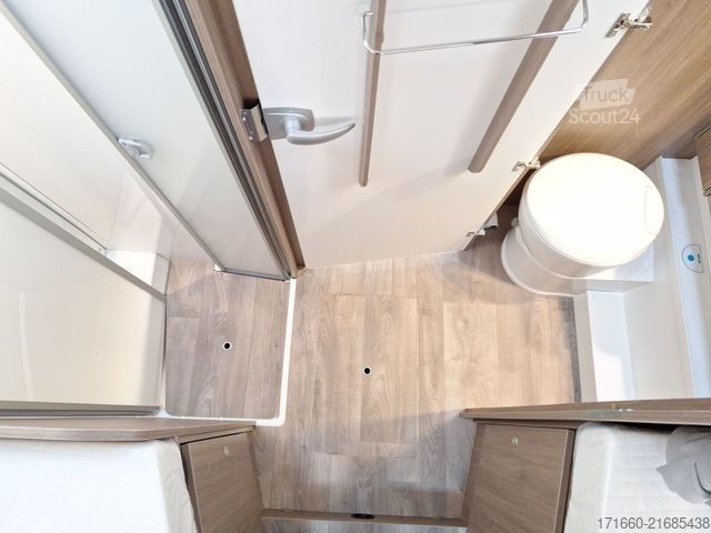 Félintegrált lakóautó CARADO Edition26 T Ford 447 Bi-Xenon*Automatik*Hubbett