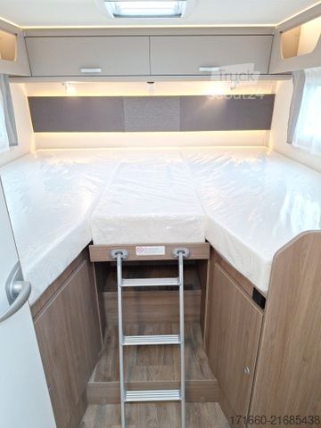 Félintegrált lakóautó CARADO Edition26 T Ford 447 Bi-Xenon*Automatik*Hubbett