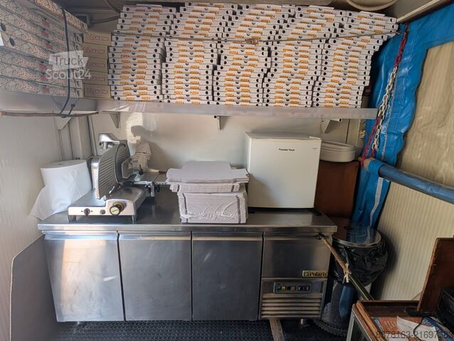 Camião de caixa fechada DAF 