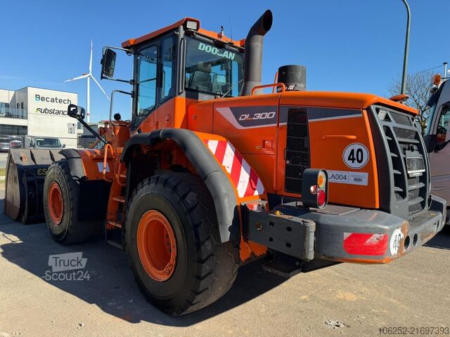 Læssemaskine DOOSAN DL 300-5 - *1508h* - HOOGKIEPBAK / HIGH LIFT BU...