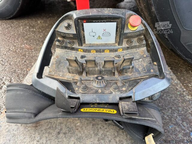 Plataforma de carga Volvo FH 750 8x2 + KRAN PALFINGER PK92002 SH E (6x - ...