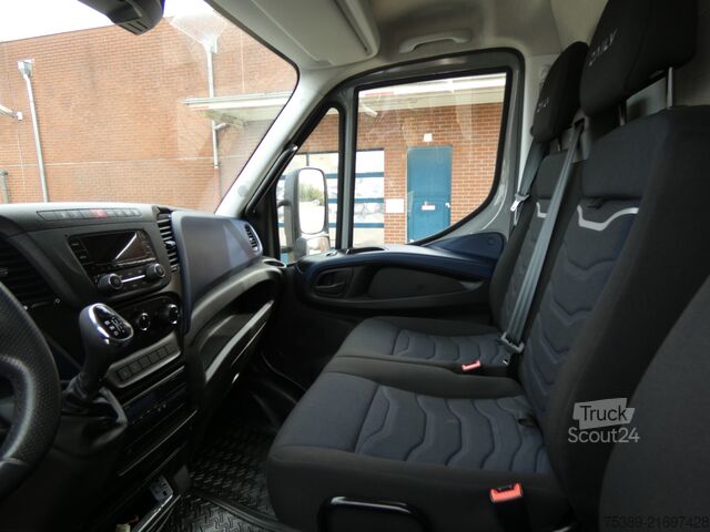 Pick-up pakettiauto Iveco Daily  70 C18 Schiebeplane Automatik Luftfederung