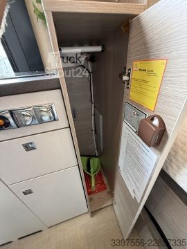 Кемпер Bürstner Campeo C 540 Solar, AHK, RFK