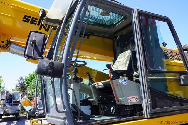 Arazi tipi vinç - 4 adet Sennebogen 630 rough terrain crane / 30 m / 30 t